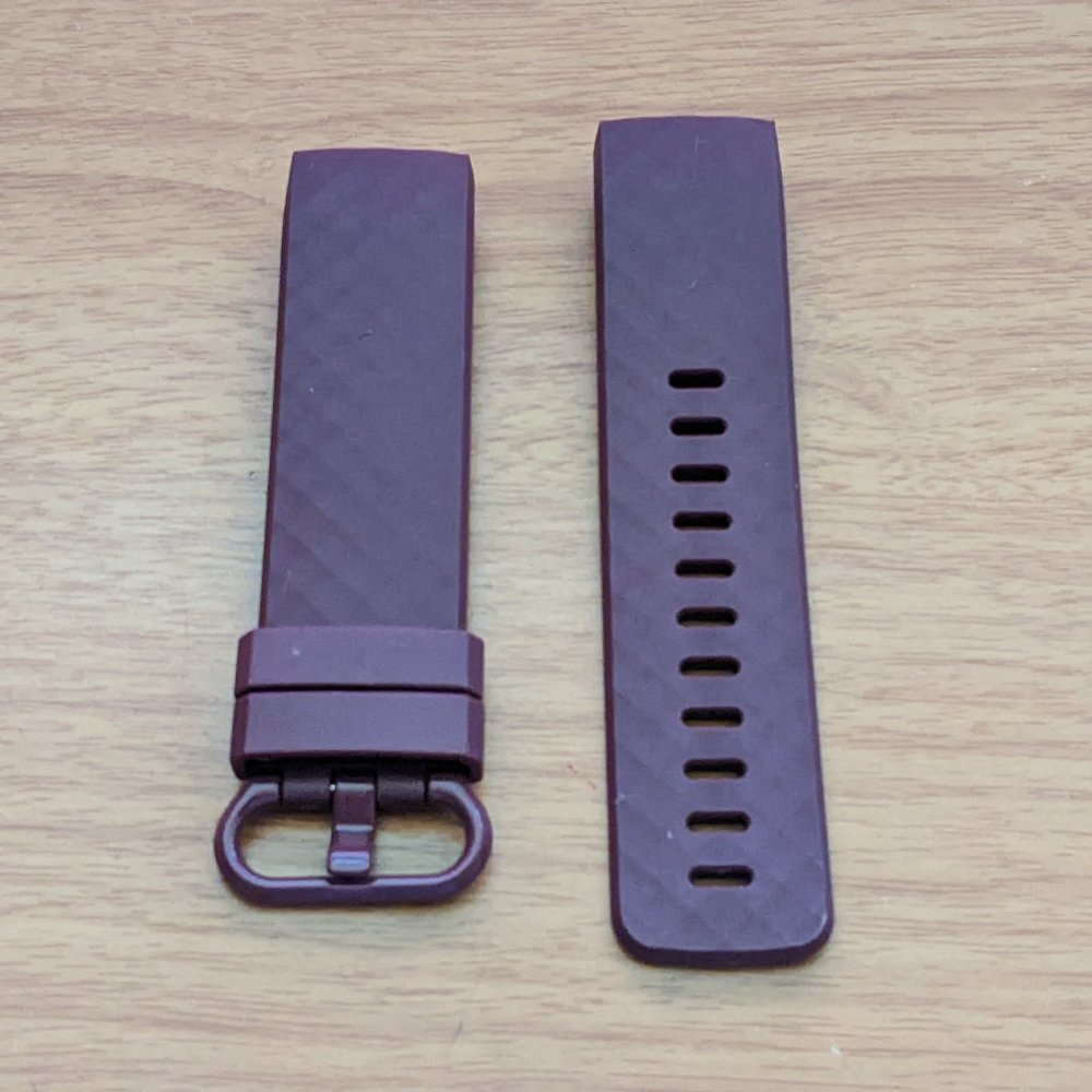 fitbit Charge Replacement Band (Burgundy)***